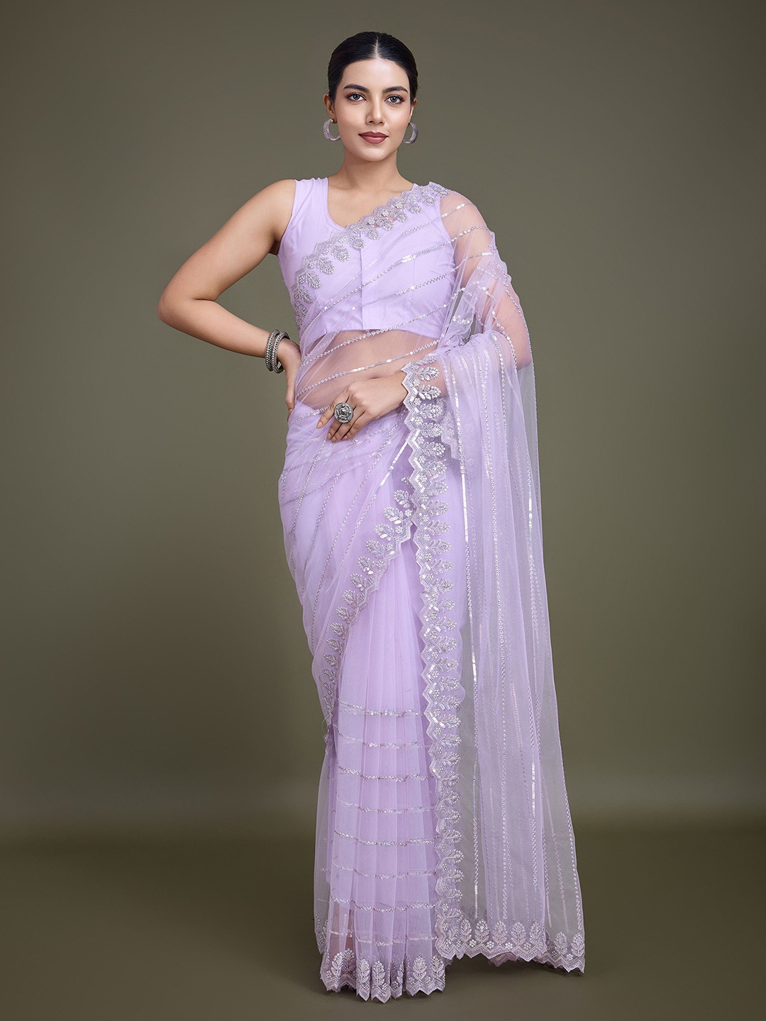 

MONJOLIKA FASHION Embellished Sequinned Net Saree, Lavender