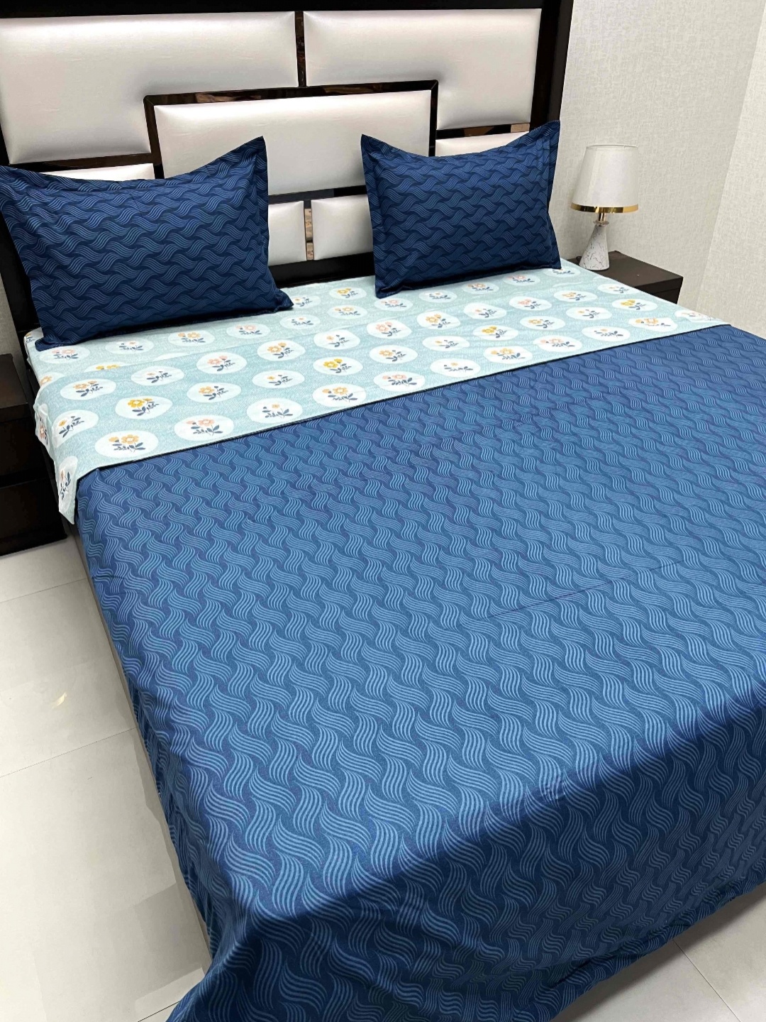 

Pure Decor Blue & White Floral Cotton 4 Pieces Double King Superfine Bedding Set