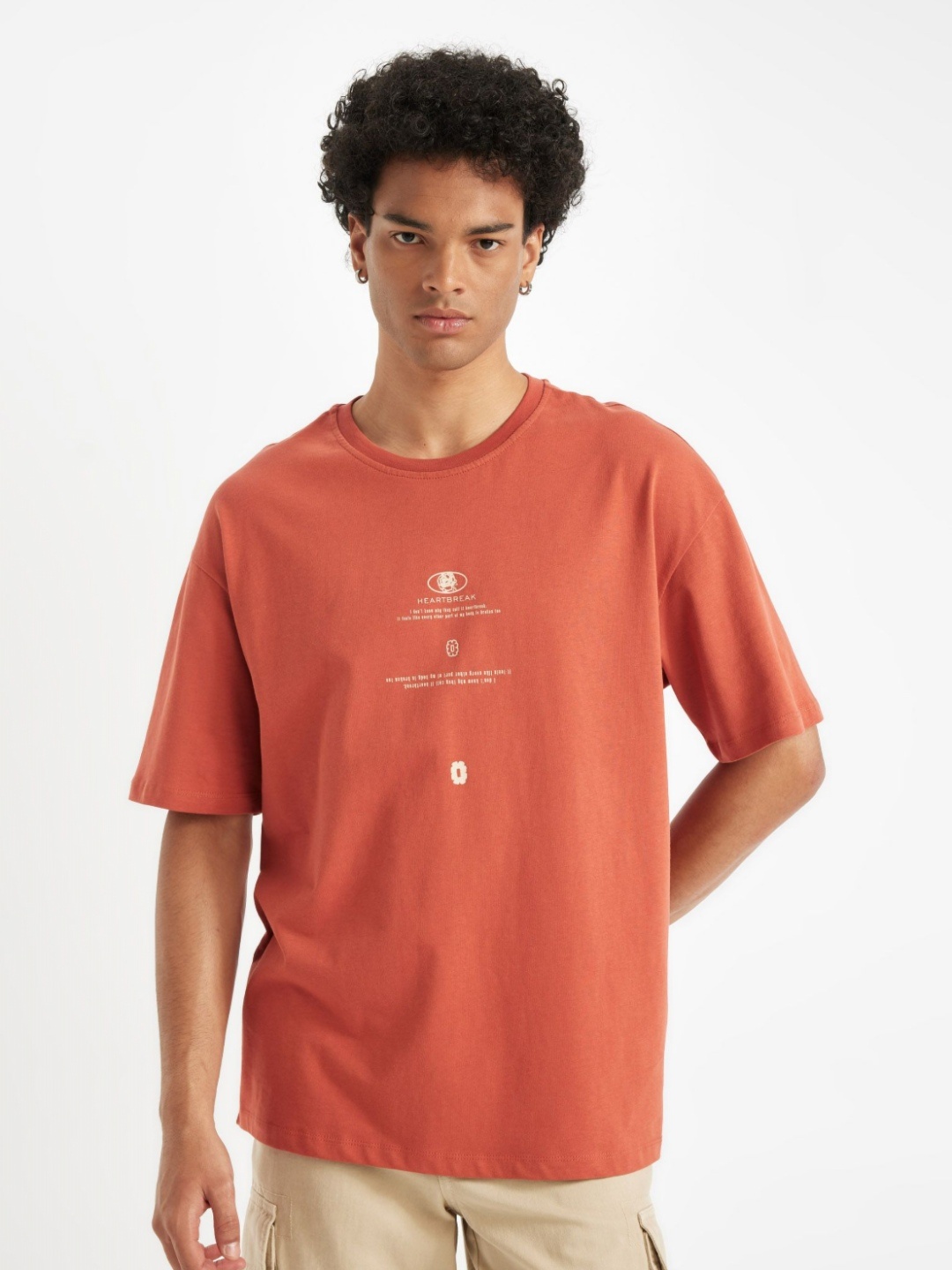 

DeFacto Men Typography Printed Applique T-shirt, Na