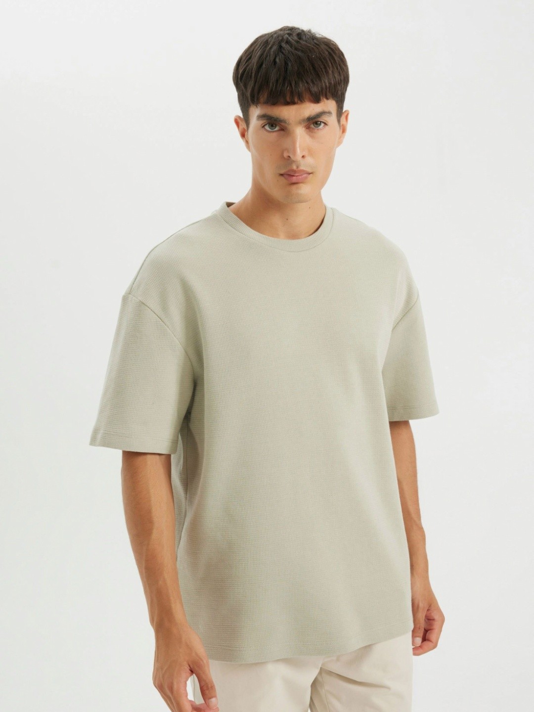 

DeFacto Men Raw Edge T-shirt, Na