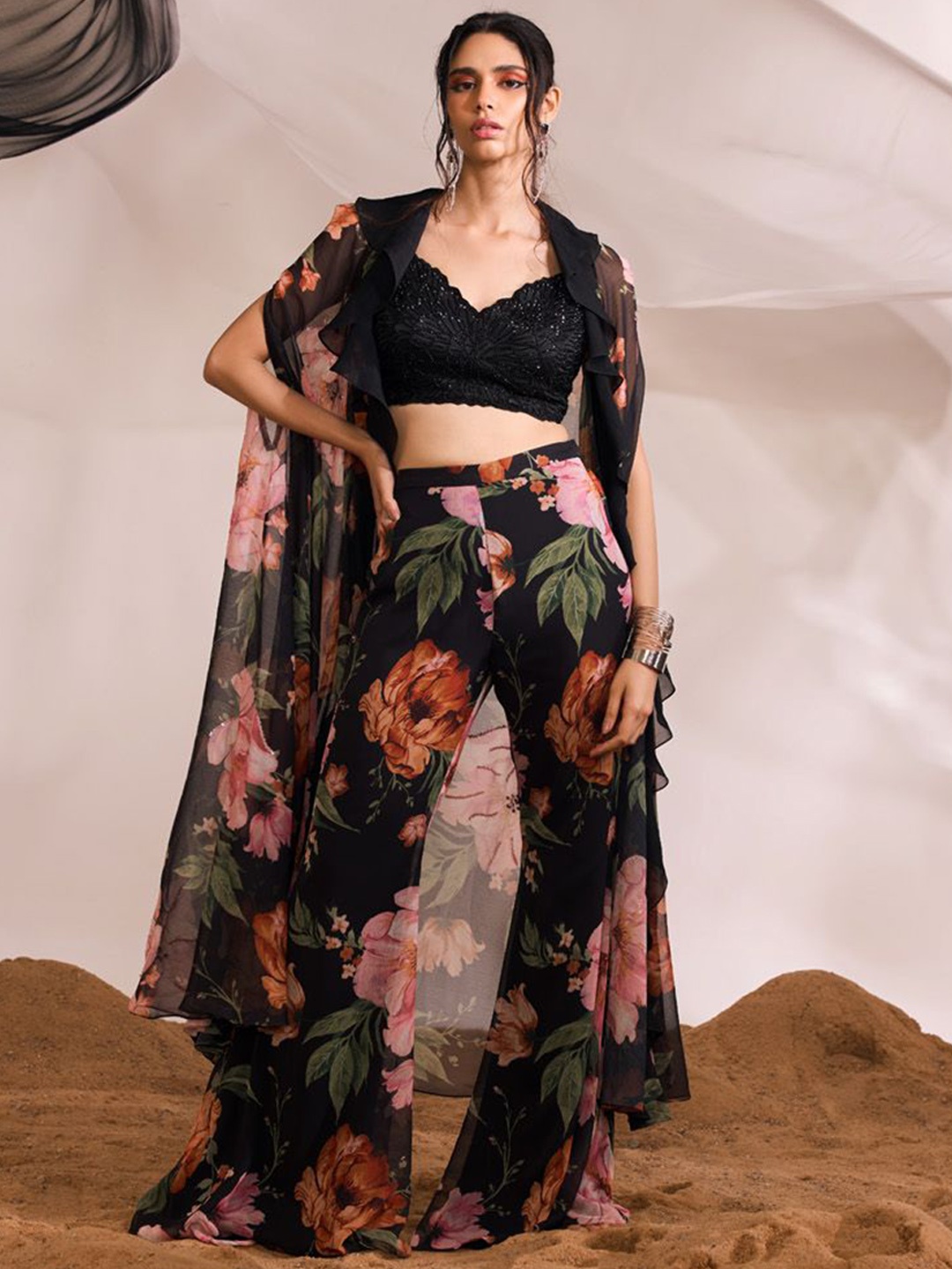 

DIVYA AGGARWAL Printed Top With Trouser & Shrug, Black
