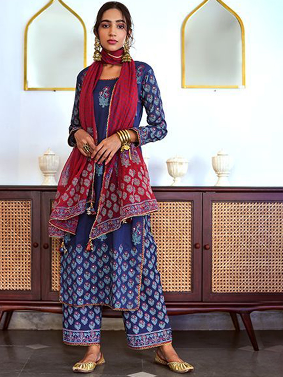 

Anni Designer Ethnic Motifs Printed Regular Straight Kurta with Trousers & Dupatta, Blue