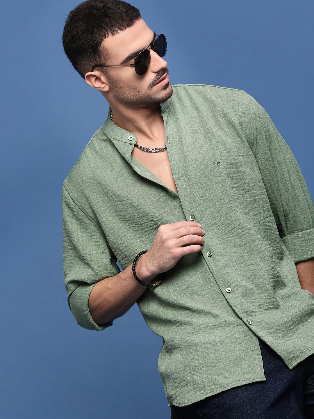 

SHOWOFF Men Standard Slim Fit Opaque Casual Shirt, Green