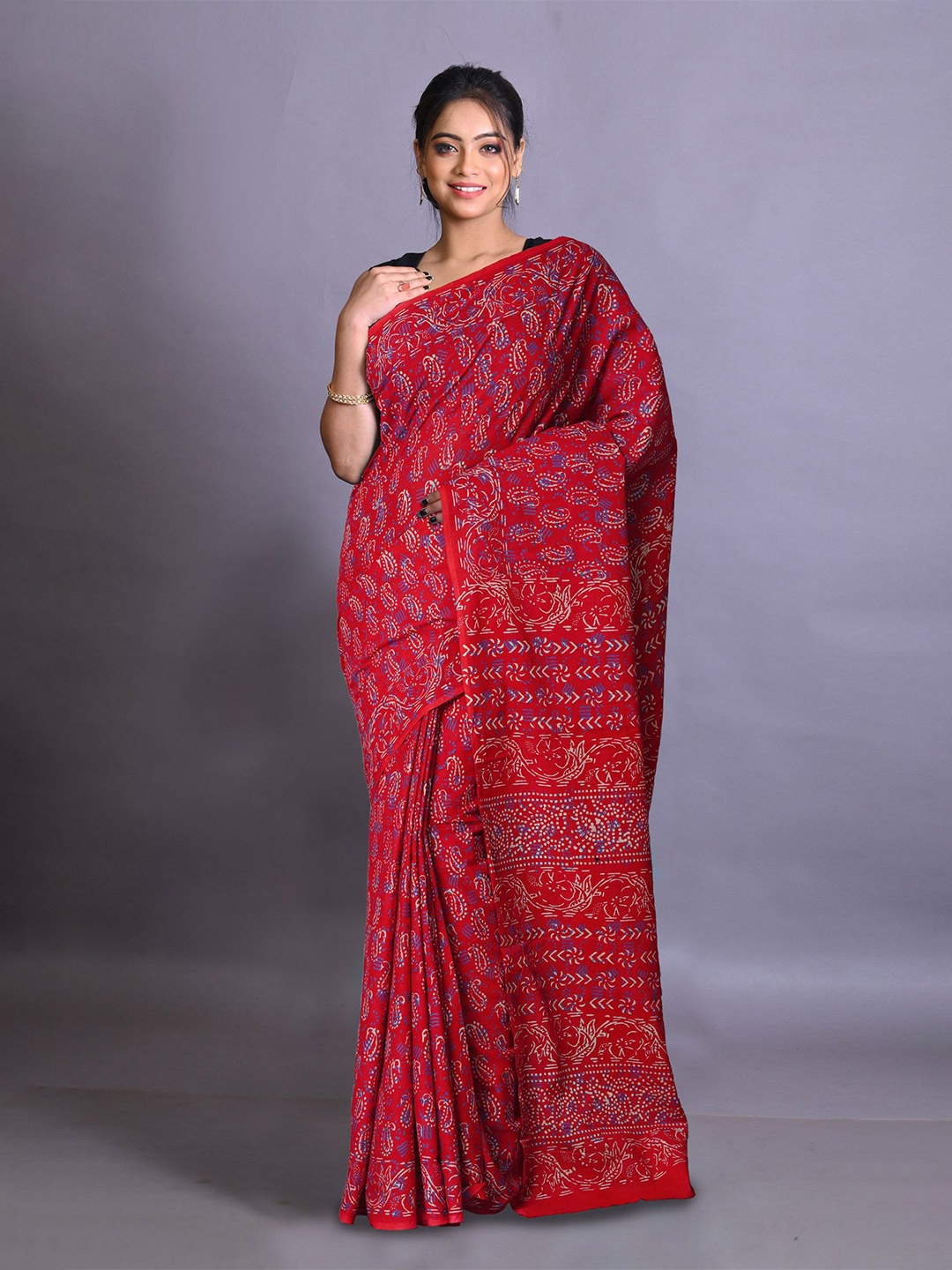 

Unnati Silks Floral Pure Cotton Handloom Block Print Saree, Red