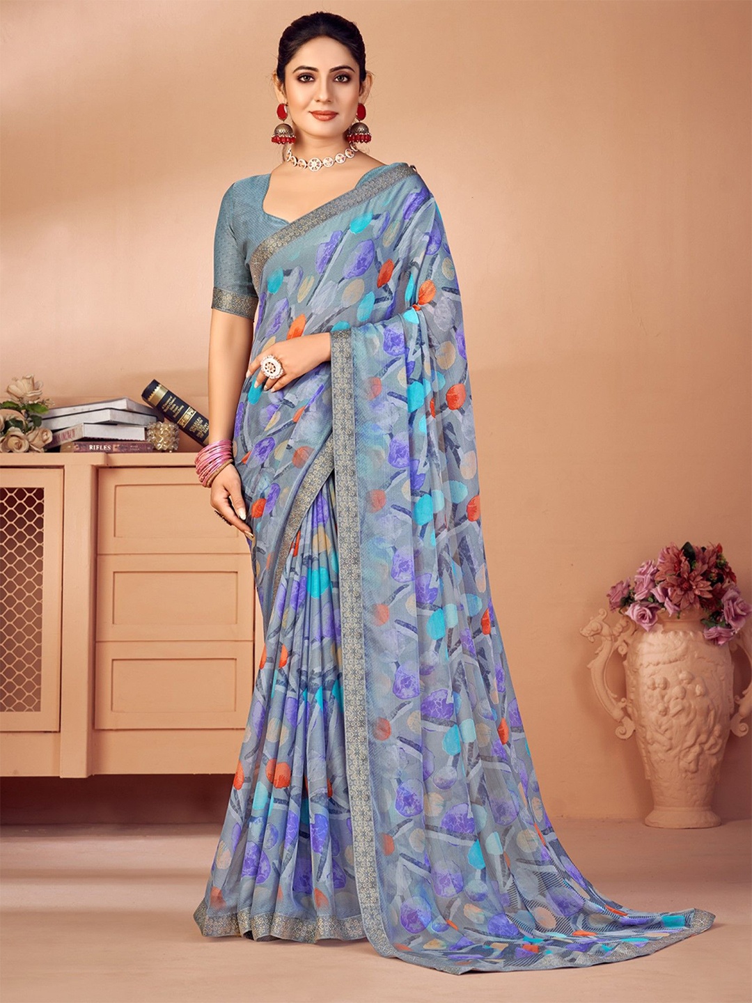 

Panzora Zari printed Saree with blouse piece, Grey