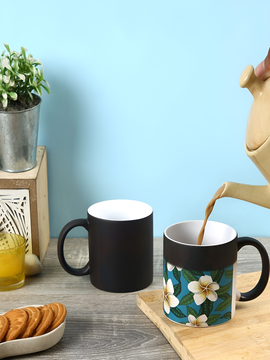 

PENTADECO Black & Blue Floral Printed Ceramic Glossy Mug