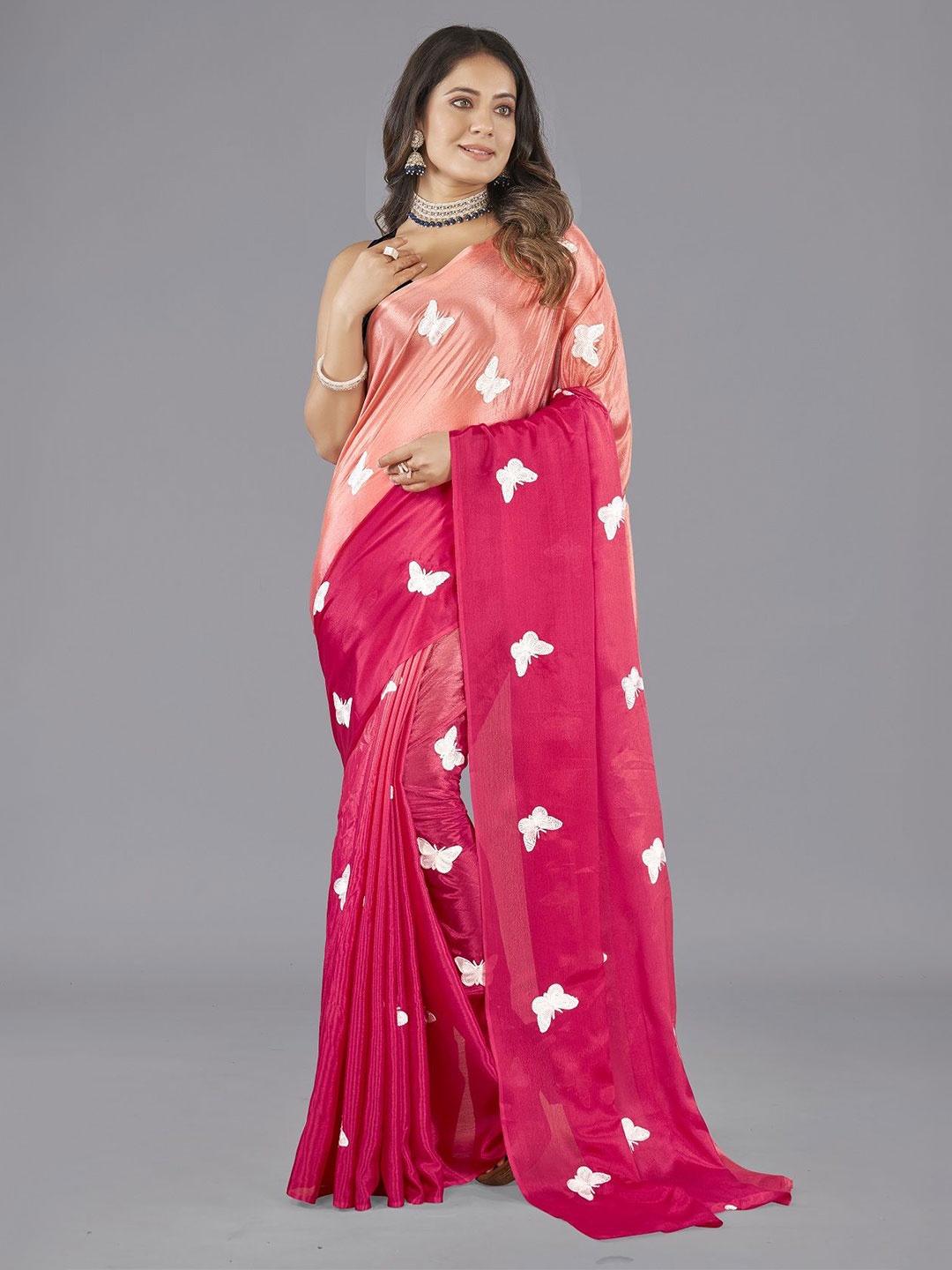 

APNISHA Ethnic Motifs Embroidered Pure Chiffon Saree, Pink