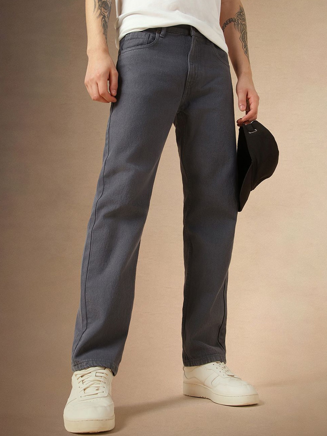 

Dennis Lingo Men Relaxed Fit Mid-Rise Clean Look Cotton Jeans, Grey