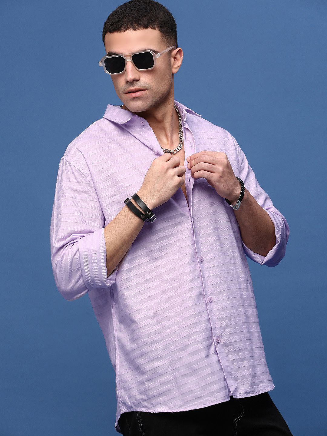 

SHOWOFF Men Standard Slim Fit Horizontal Stripes Opaque Striped Casual Shirt, Lavender