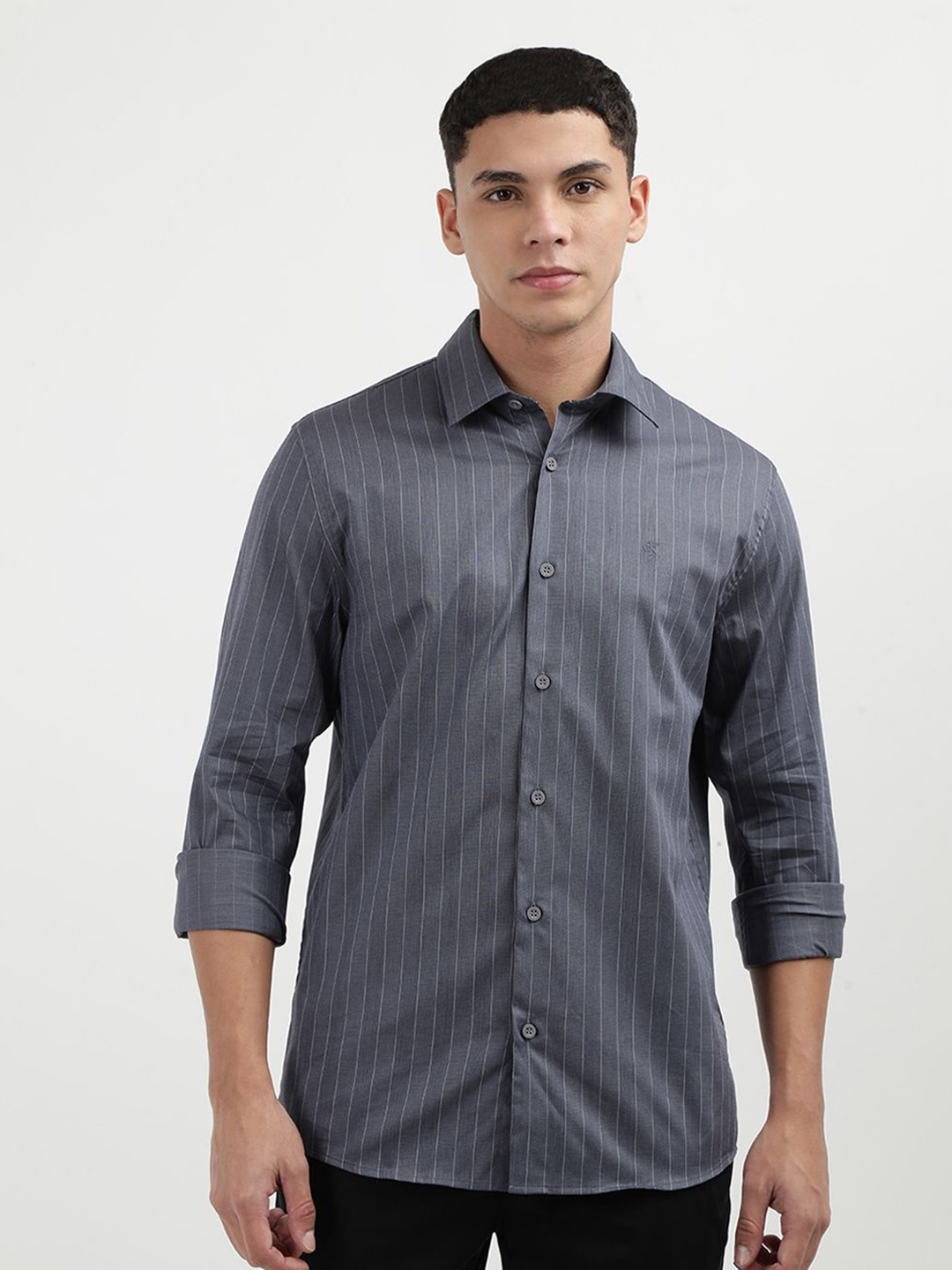 

Calvin Klein Jeans Men Grid Tattersall Checks Opaque Striped Casual Shirt, Grey