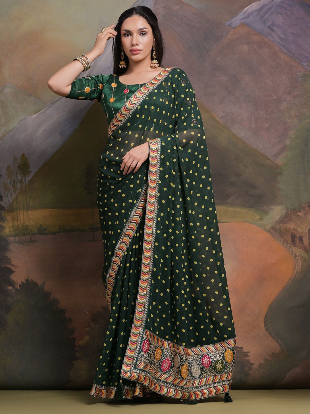 

Panzora Bandhani Sequinned Saree, Green