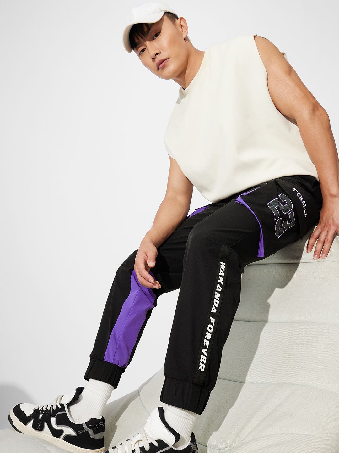 

The Souled Store Printed Mid-Rise Joggers, Black