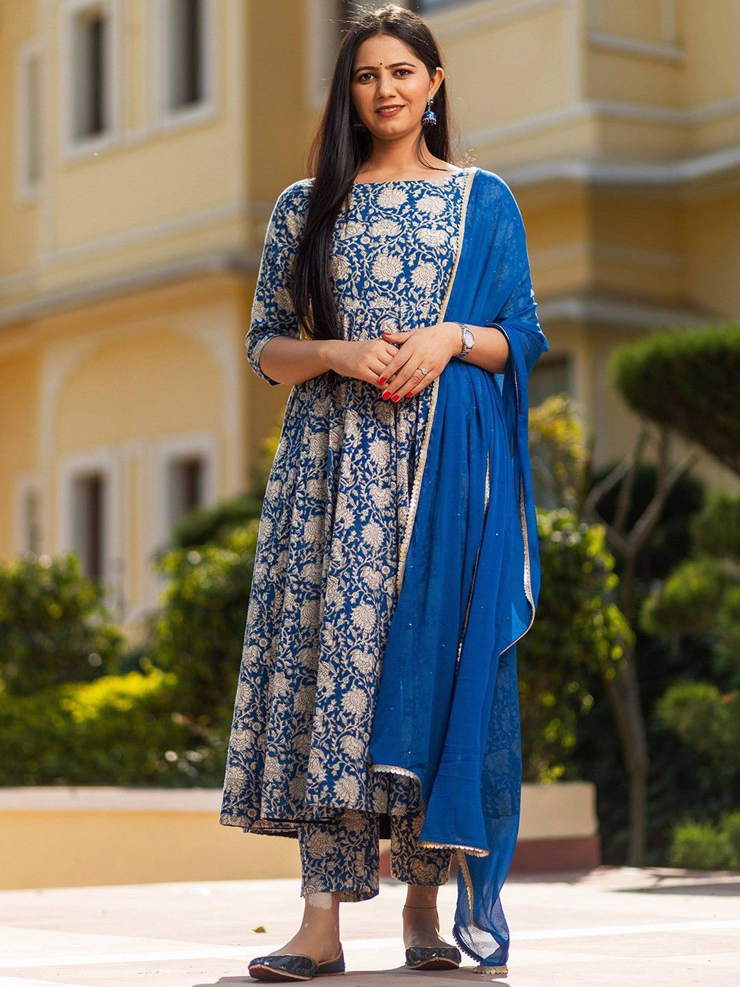 

GoSriKi Floral Printed Regular Anarkali Kurta with Trousers & Dupatta, Blue