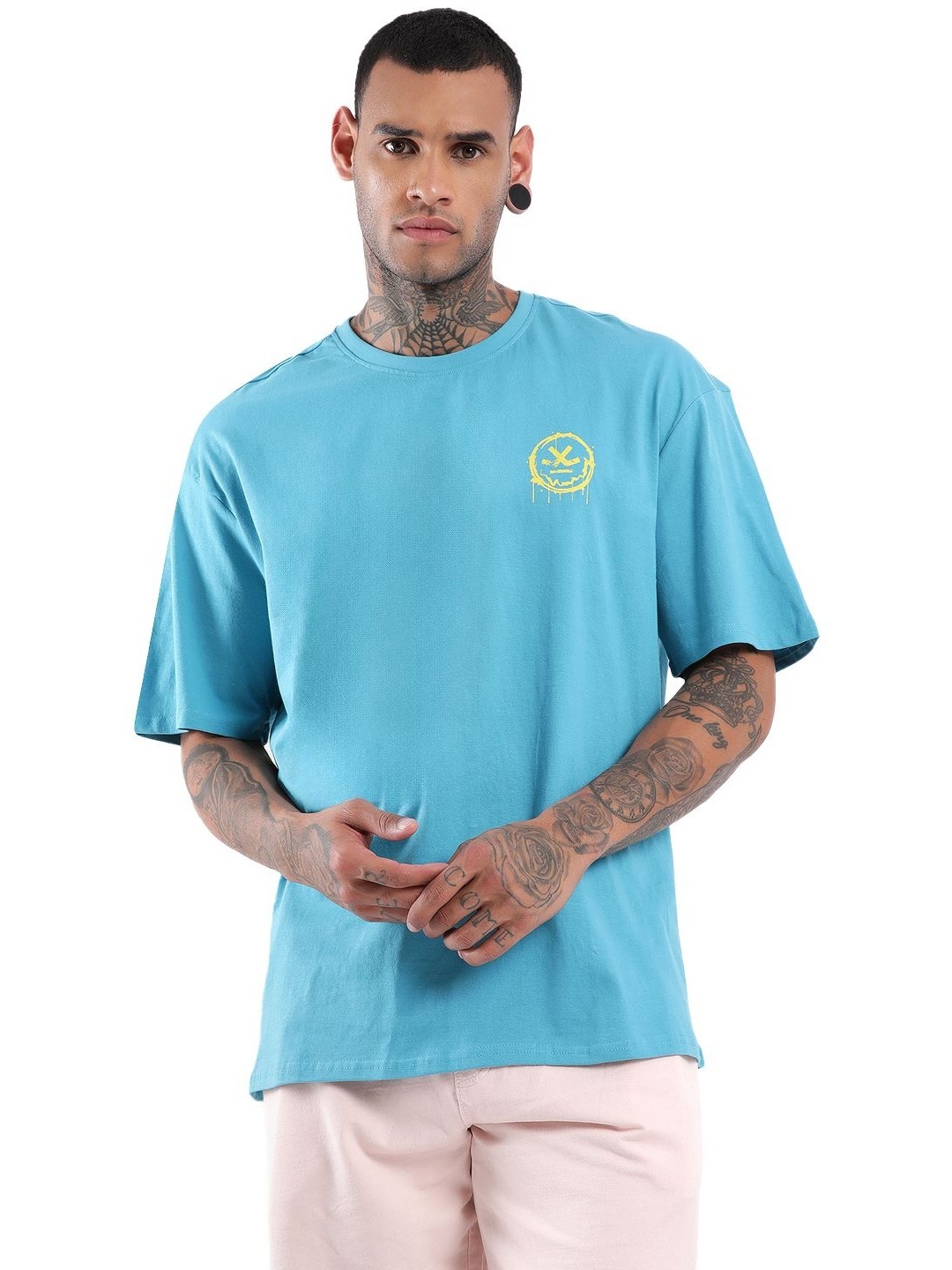 

WROGN Men Solid Round Neck Cotton Oversized T-Shirt, Blue
