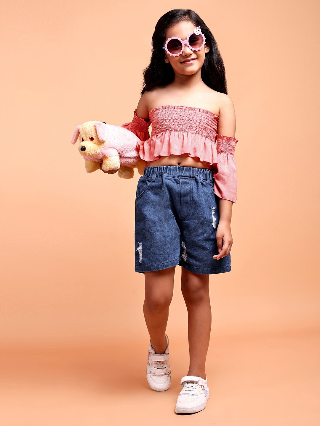

YK Girls Round Neck Top With Shorts, Peach