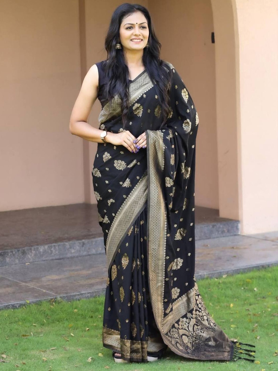 

SANJANA SILK Woven Design Zari Art Silk Banarasi Saree, Black