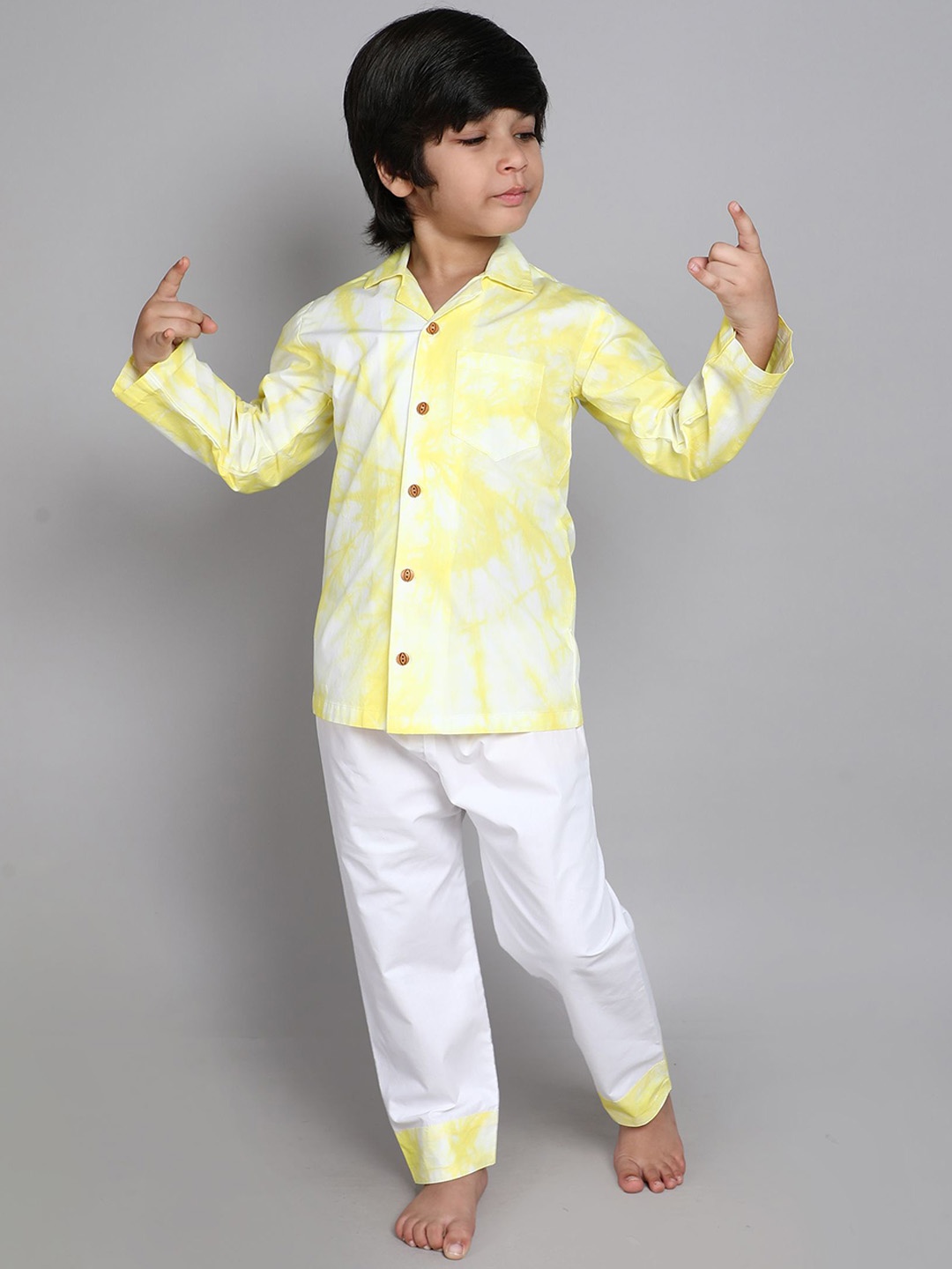 

Little Clothings Unisex Kids Pure Cotton Lapel Collar Printed Night suit, Yellow