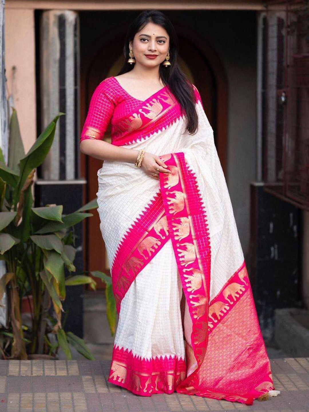 

SANJANA SILK Woven Design Zari Banarasi Saree, Off white