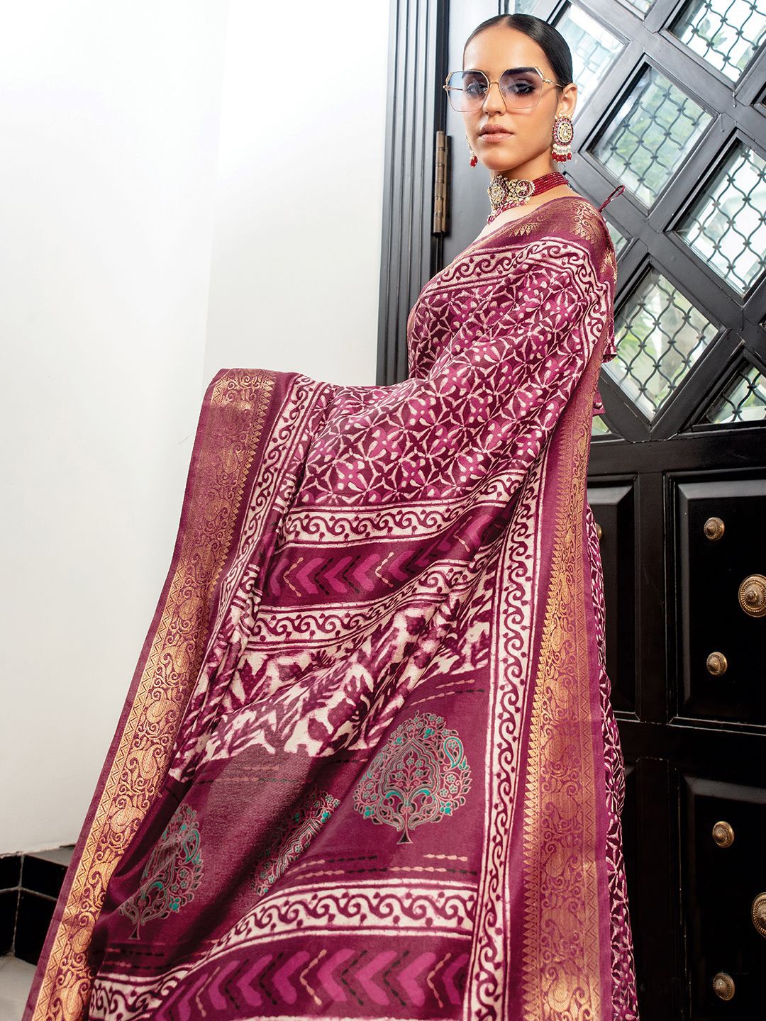 

Satrani Ethnic Motifs Zari Banarasi Saree, Purple