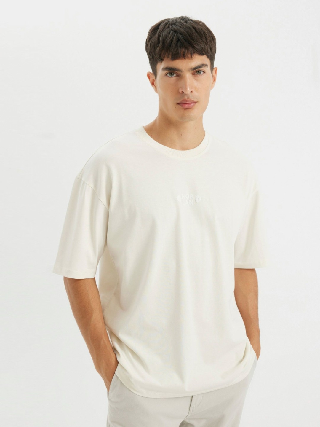 

DeFacto Men Typography Printed Pockets T-shirt, Na