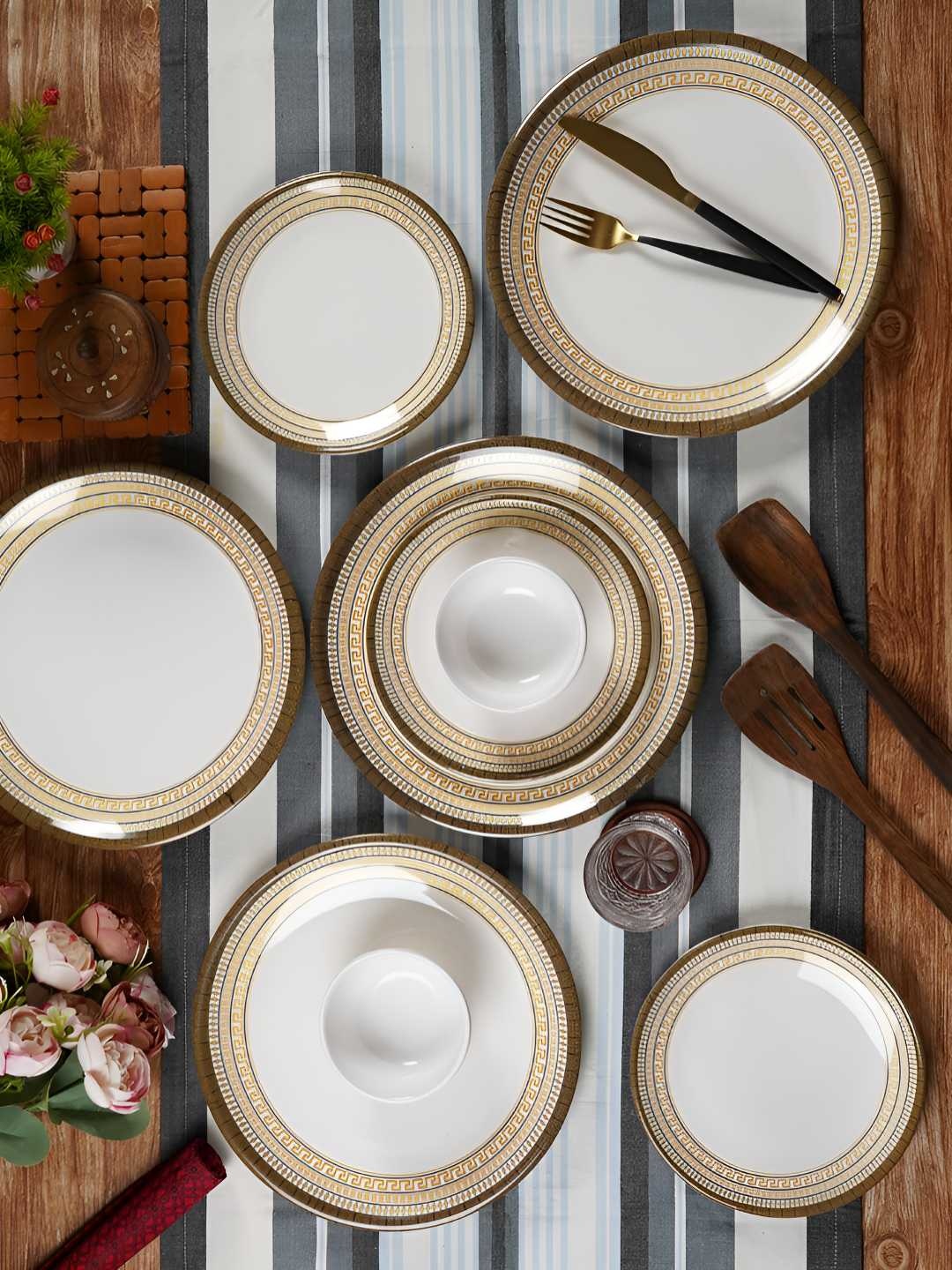 

CDI 18 Pieces White Printed Dinner Set