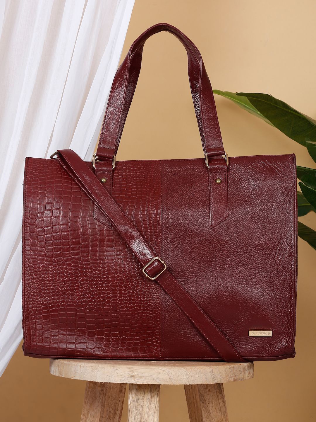 

Teakwood Leathers Textured Leather Structured Tote Bag, Red