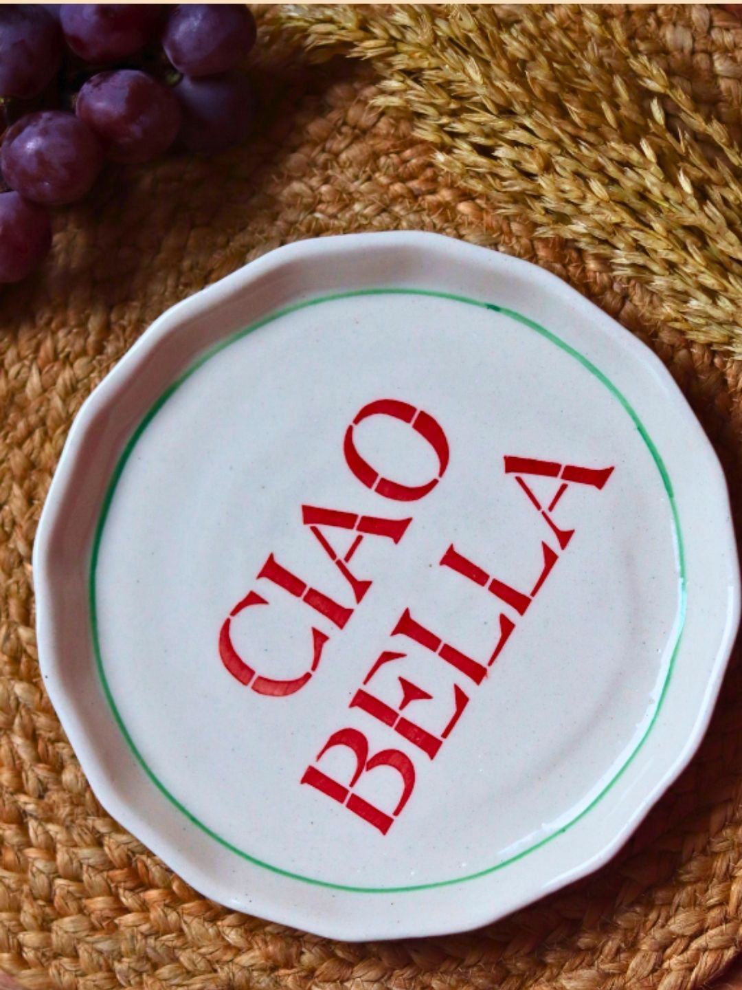 

WEAVING HOMES White Ceramic Ciao Bella Plates