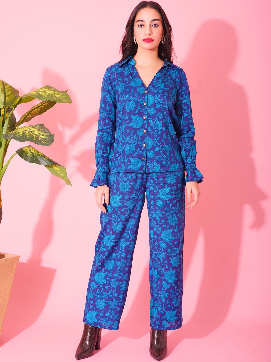 

DEBONATELLA Floral Printed Shirt With Trousers, Blue