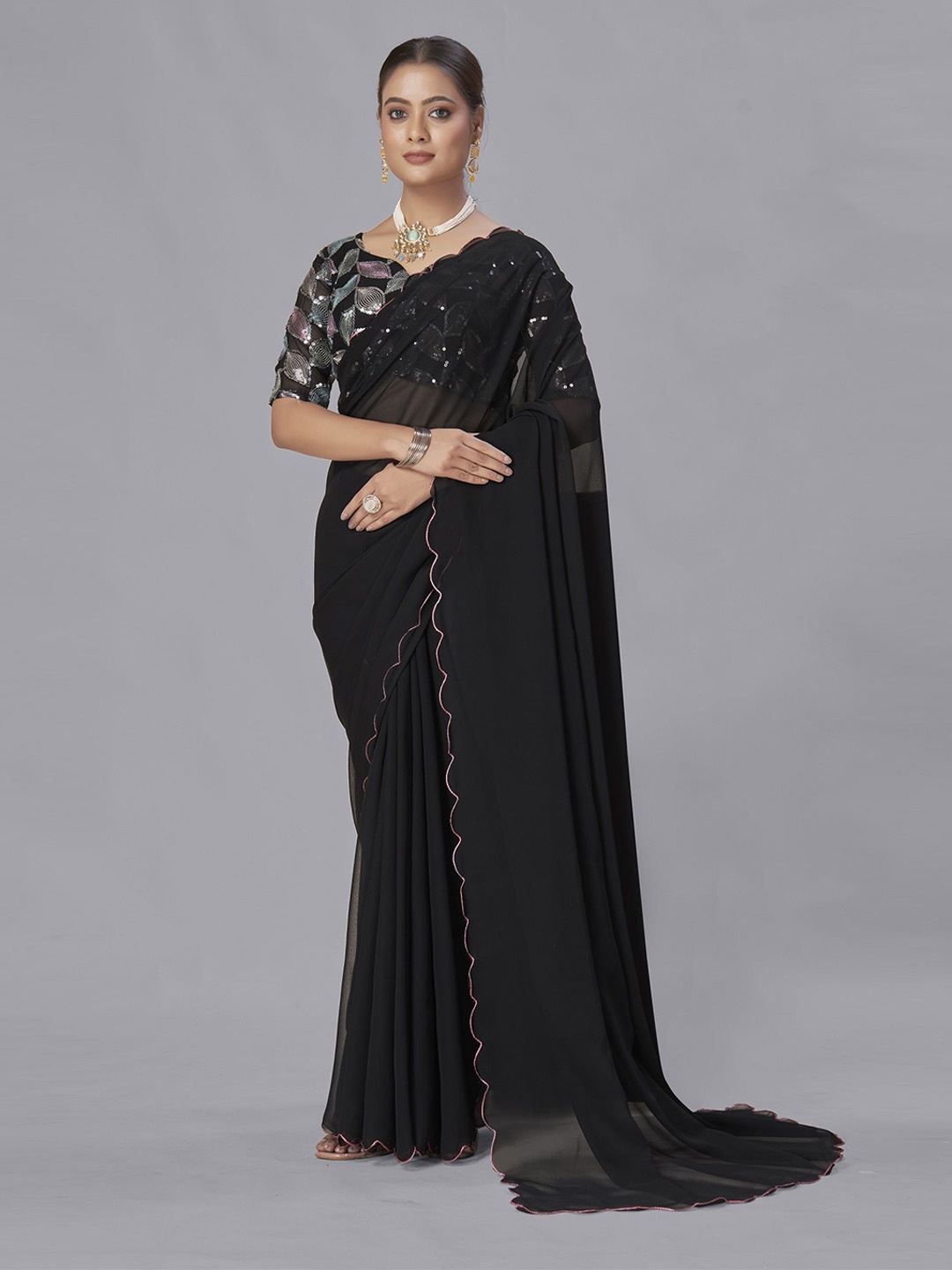 

Aika Solid Pure Georgette Saree, Black