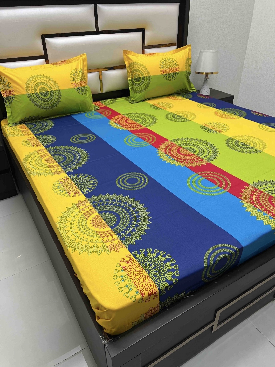 

Pure Decor Passion Fur Yellow Ethnic Motifs 300 TC Queen Bedsheet with 2 Pillow Covers, Green