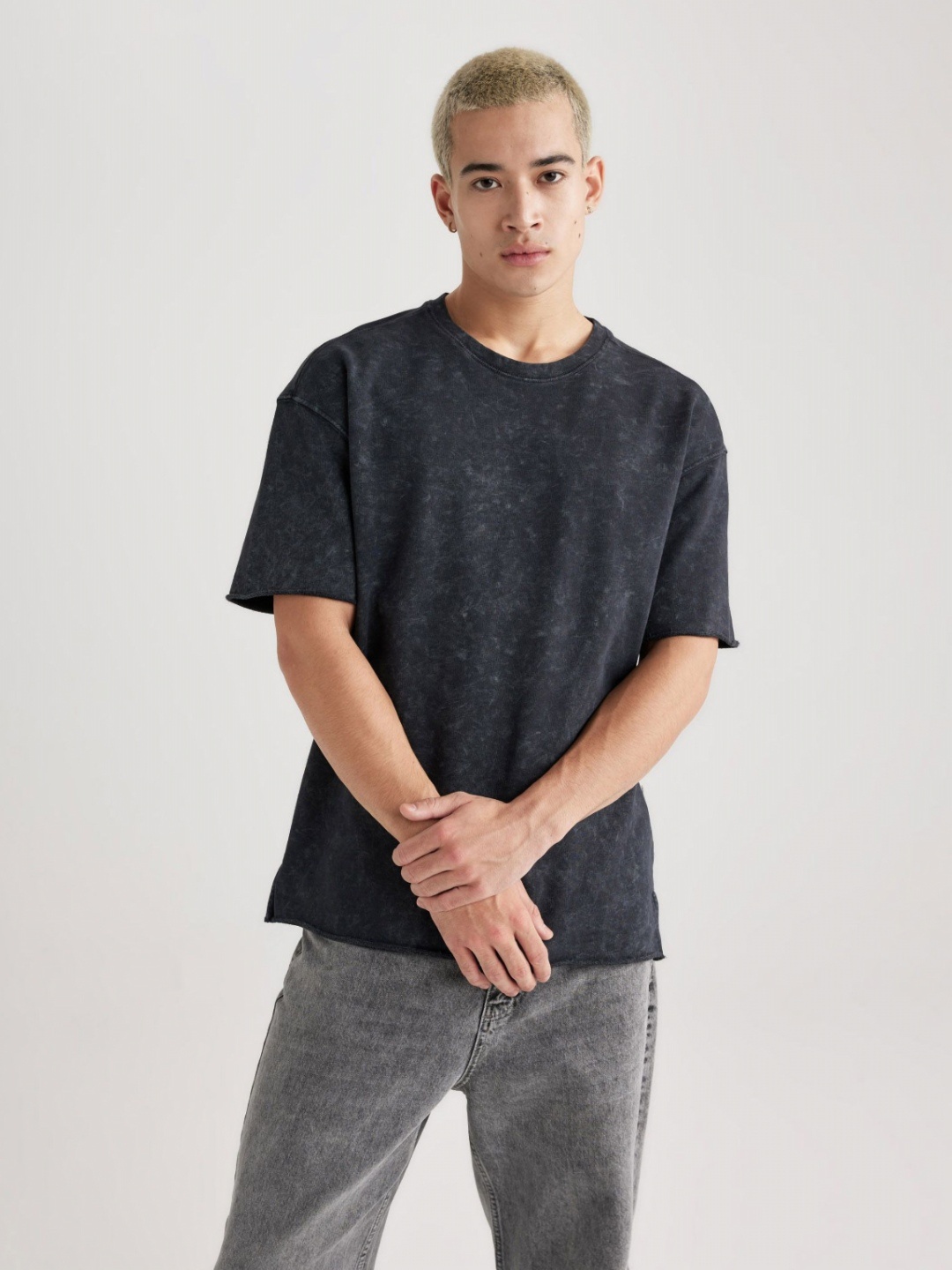 

DeFacto Men Dyed Round Neck Cotton T-Shirt, Na