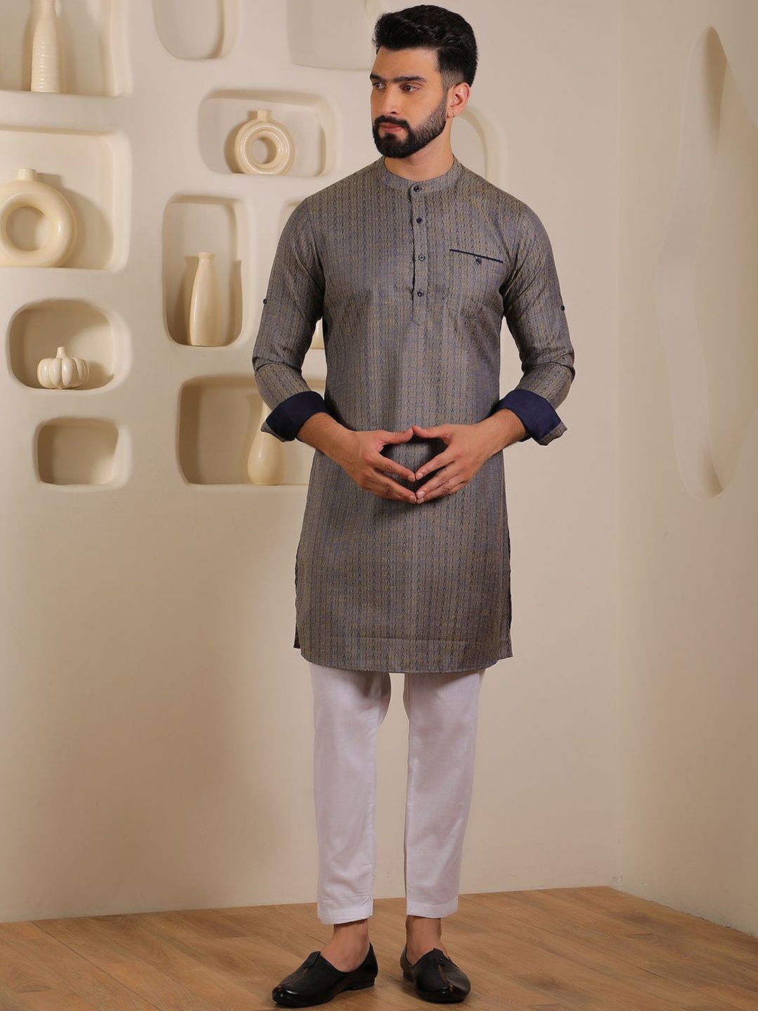 

Anouk Men Regular Kurta with Pyjamas, Navy blue