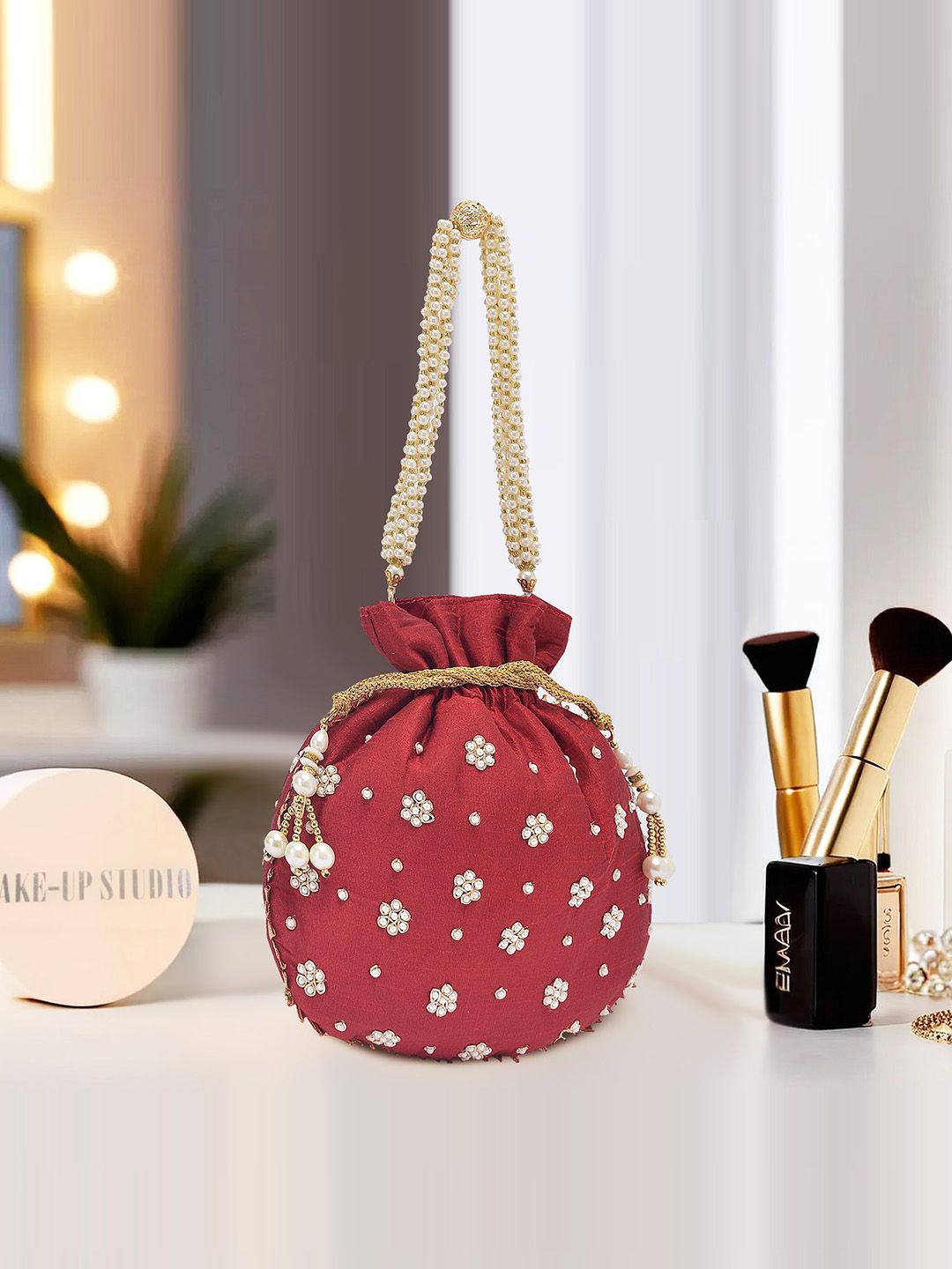 

Kuber Industries Unisex Embroidered Potli Clutch, Maroon