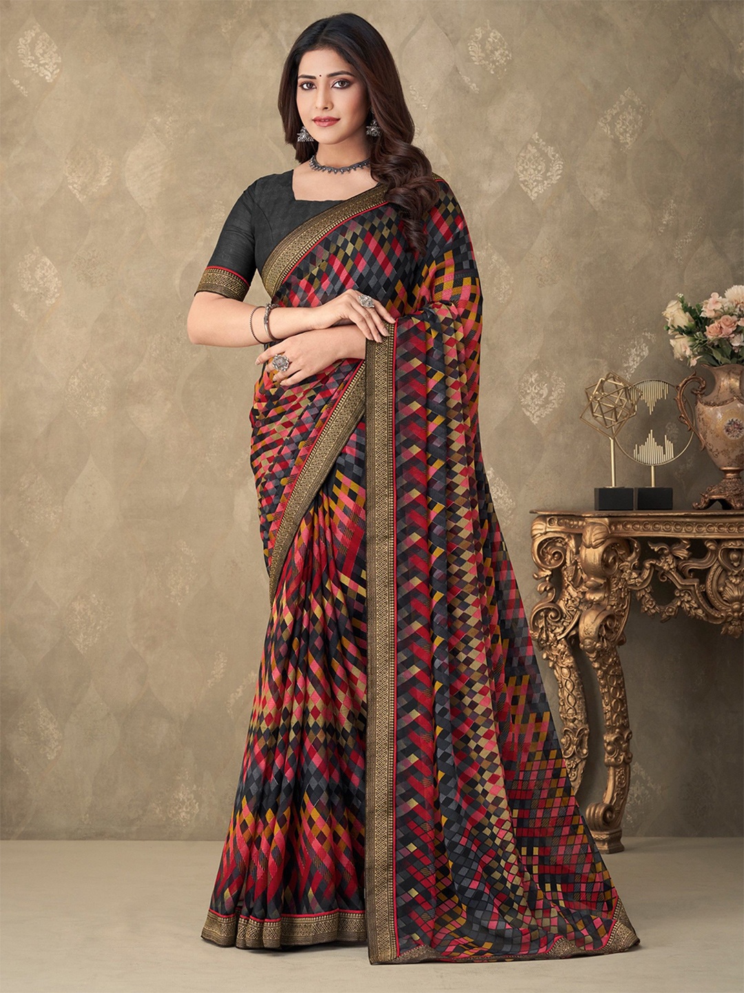 

Panzora Geometric Printed Zari Saree, Black