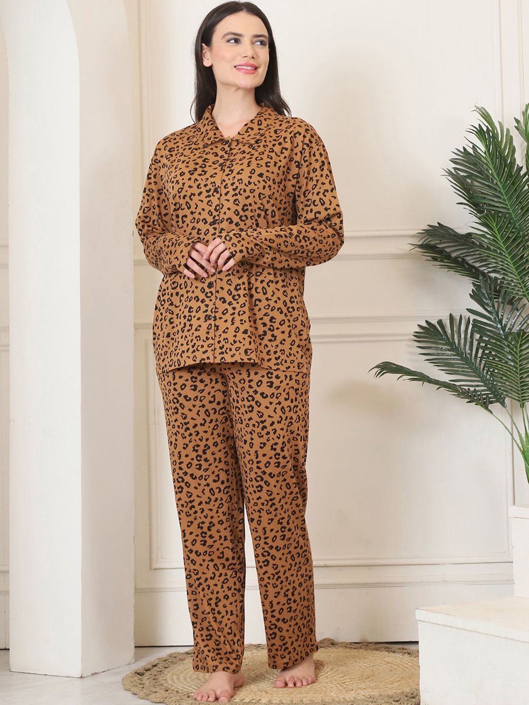 

Kanvin Women Printed Night suit, Rust