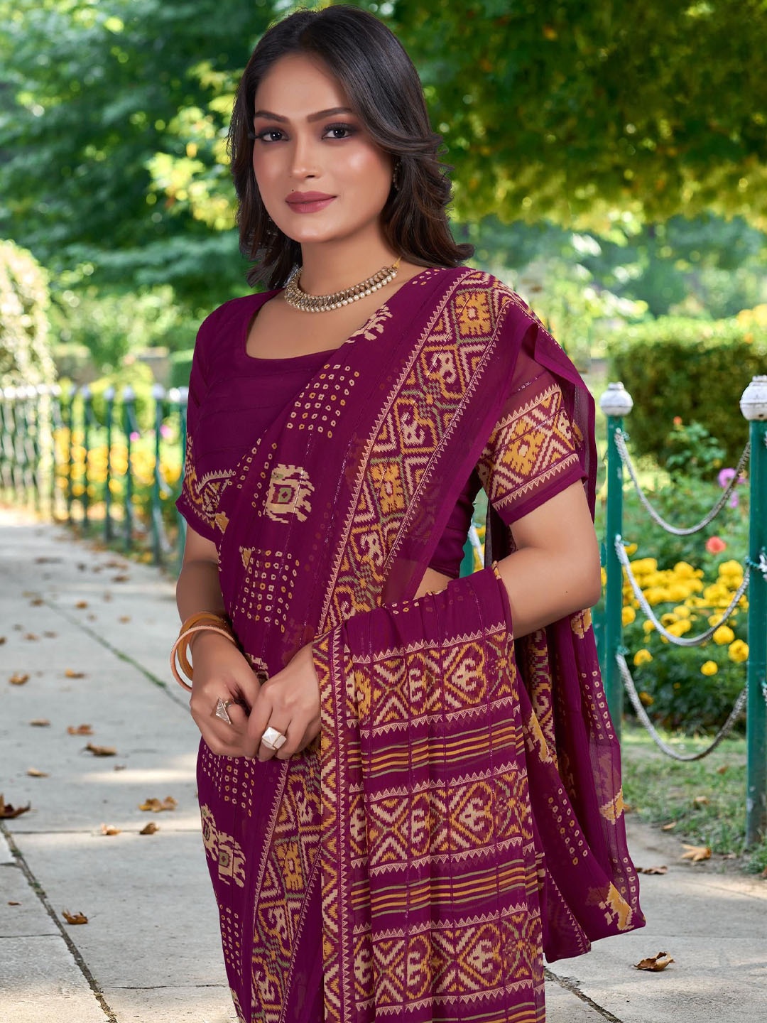 

Kalista Ethnic Motifs Pure Georgette Saree, Purple