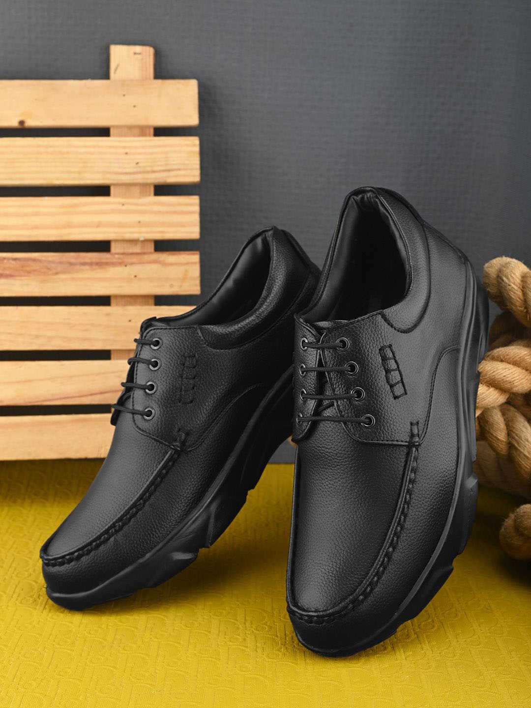 

Provogue Men Solid Smart Casual Sneakers, Black