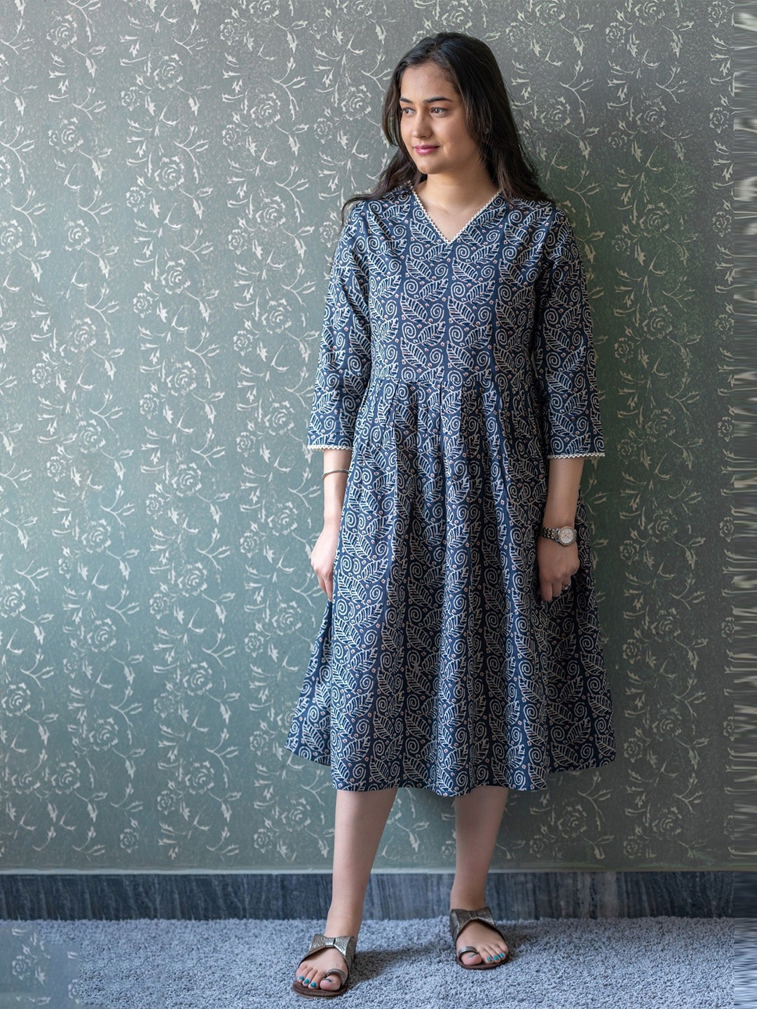 

JAIPURI BUNAAI Women Floral Printed Fit & Flare Midi Dress, Blue