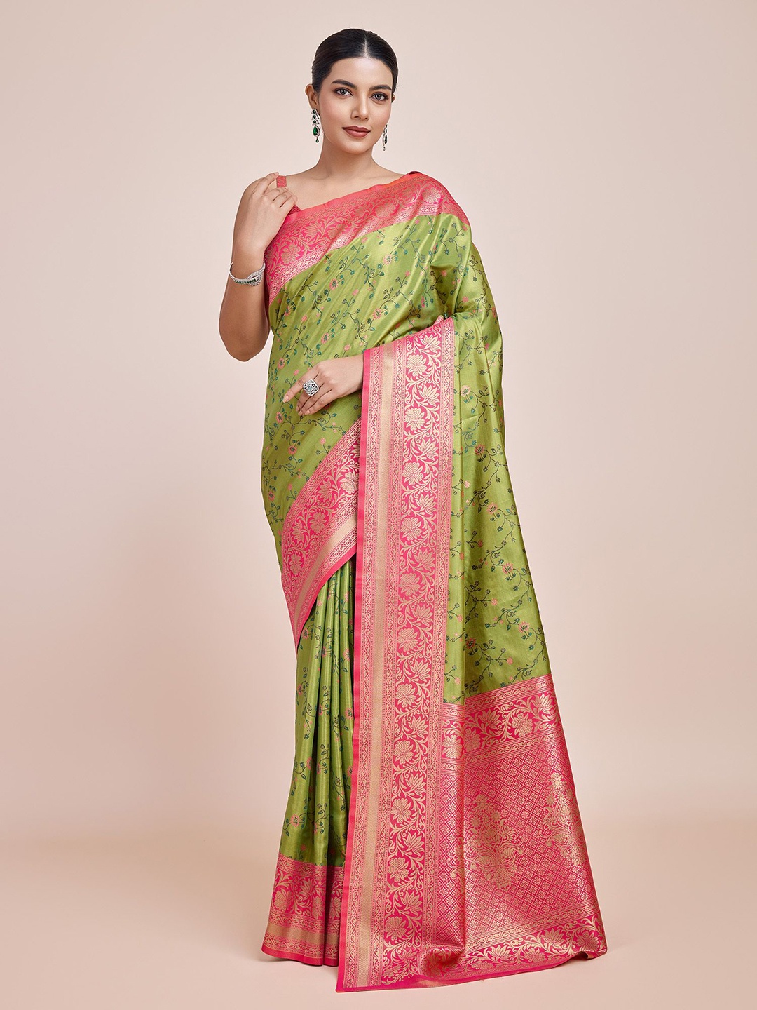 

MONJOLIKA FASHION Woven Design Zari Tissue Banarasi Saree, Lime green