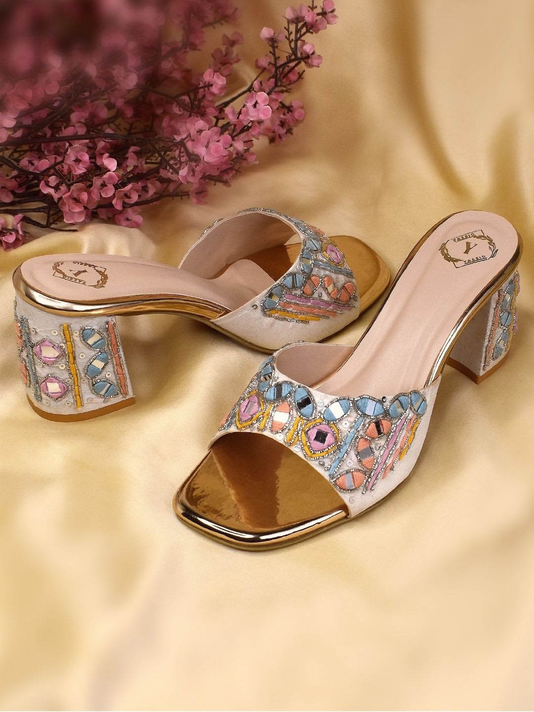 

YASSIO Women Embellished Ethnic Block Sandals, Pink