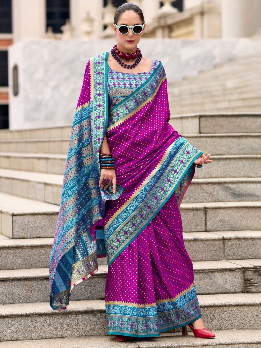 

MySilkLove Zari Silk Blend Banarasi Saree, Purple