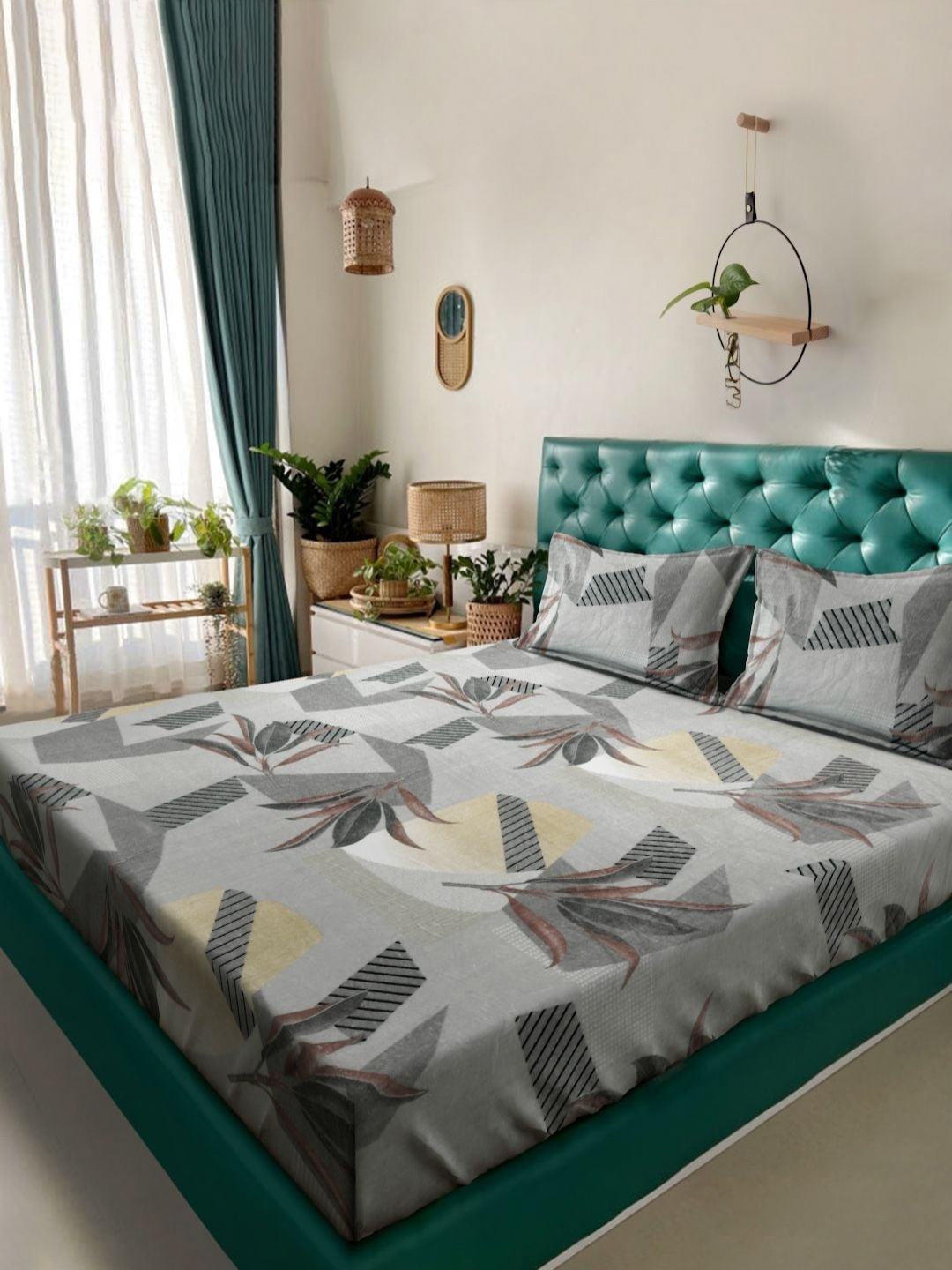 

KLOTTHE Grey Floral Printed 300TC Fitted Woolen Double King Bedsheet & Pillow Covers