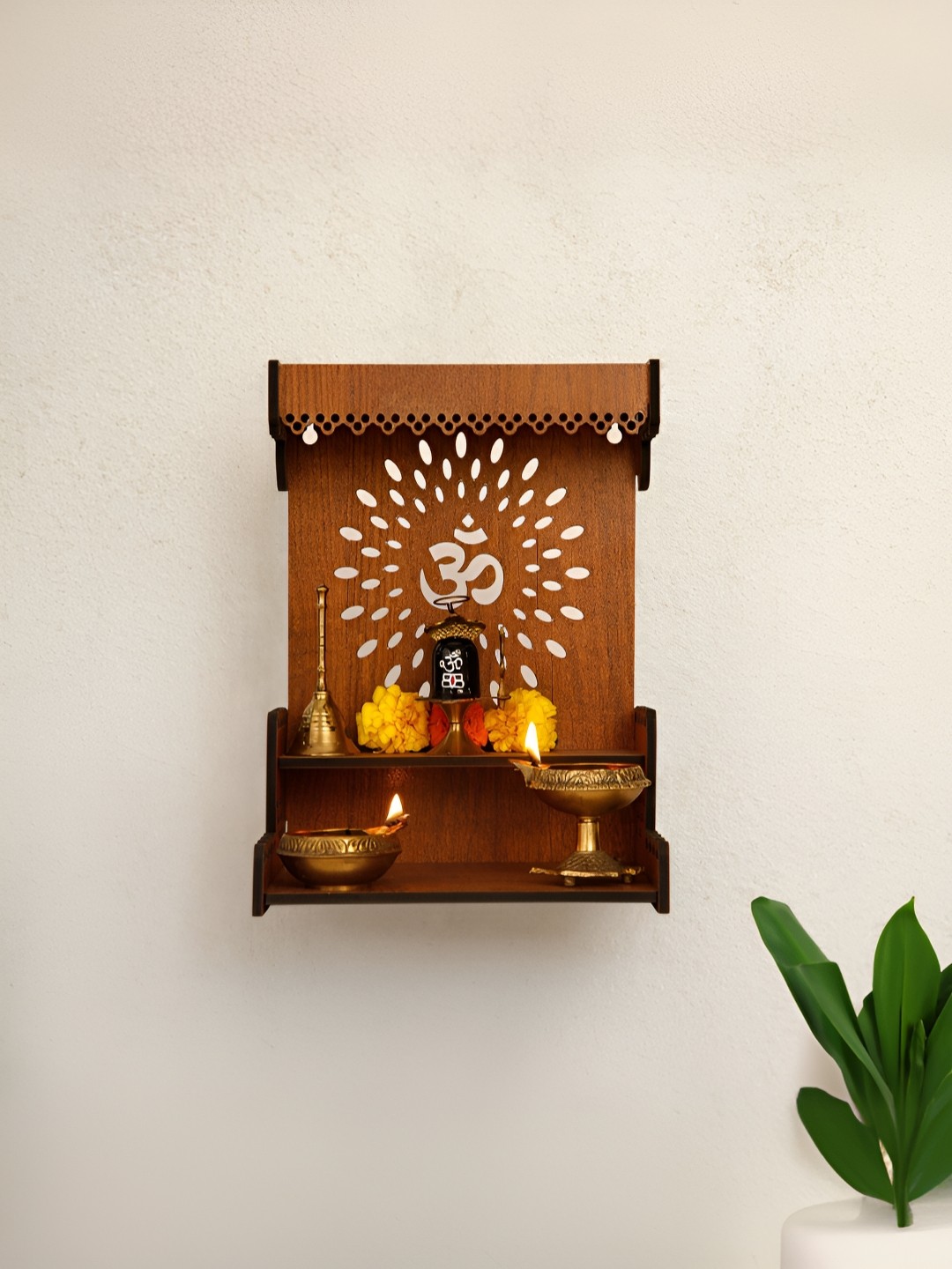 

UMAI Brown Wooden Hanging Home Temple