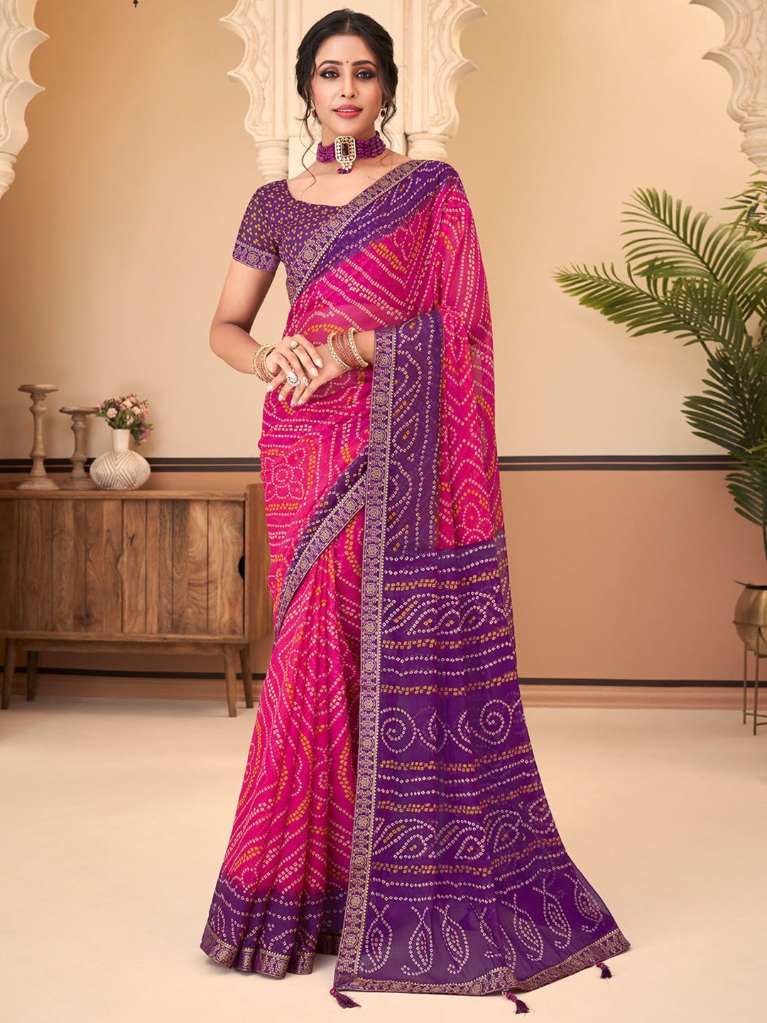 

Panzora Bandhani Zari Poly Chiffon Saree, Pink