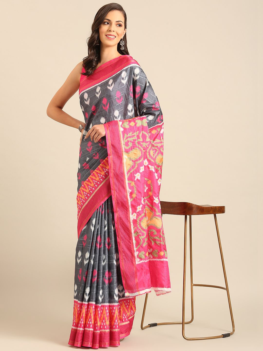 

Ishin Floral Saree, Grey