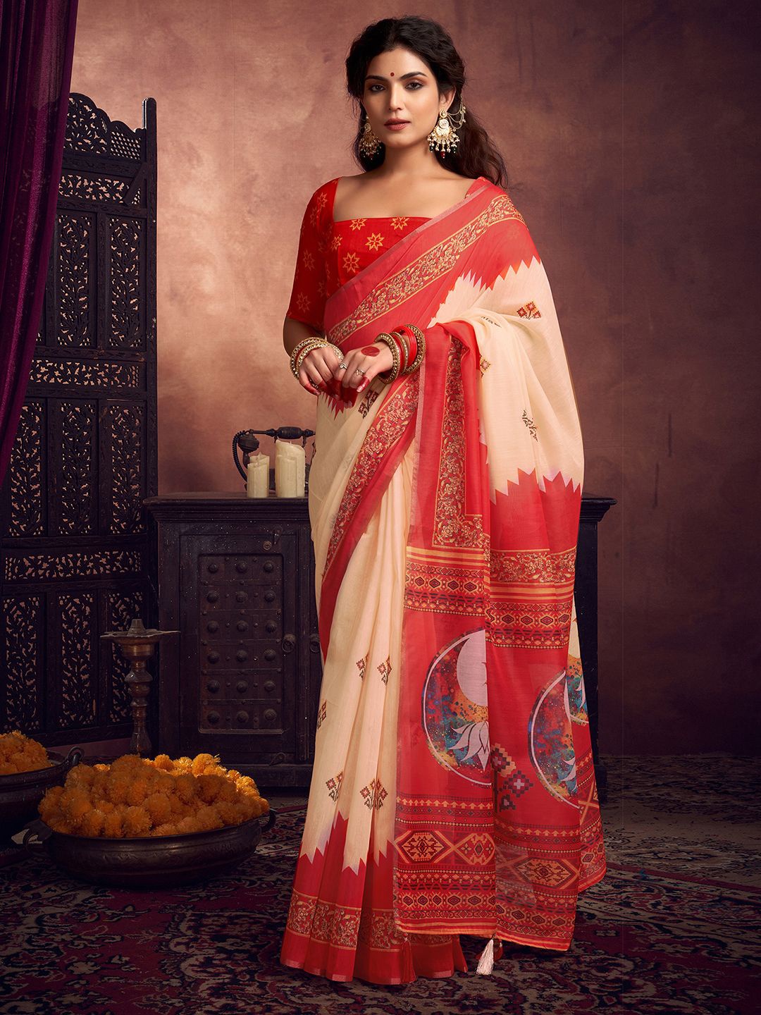 

Satrani Ethnic Motifs Silk Cotton Baluchari Saree, Cream