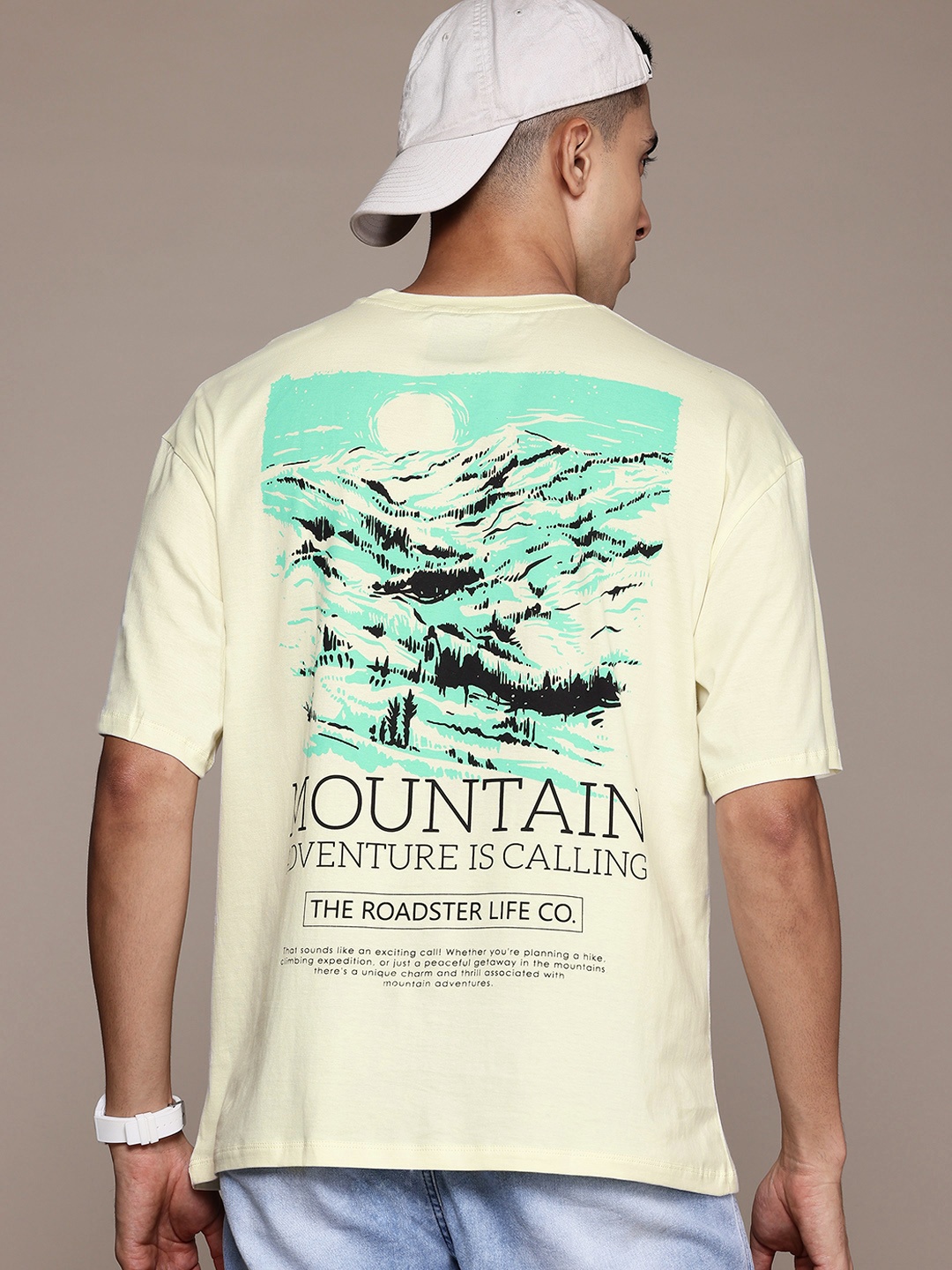 

The Roadster Lifestyle Co. Men Printed Relaxed Fit Pure Cotton T-shirt, Cream