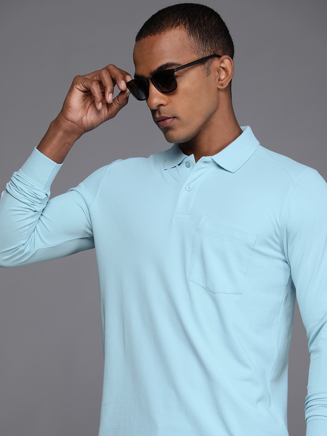 

Louis Philippe Solid Polo Collar Pocket T-shirt, Blue