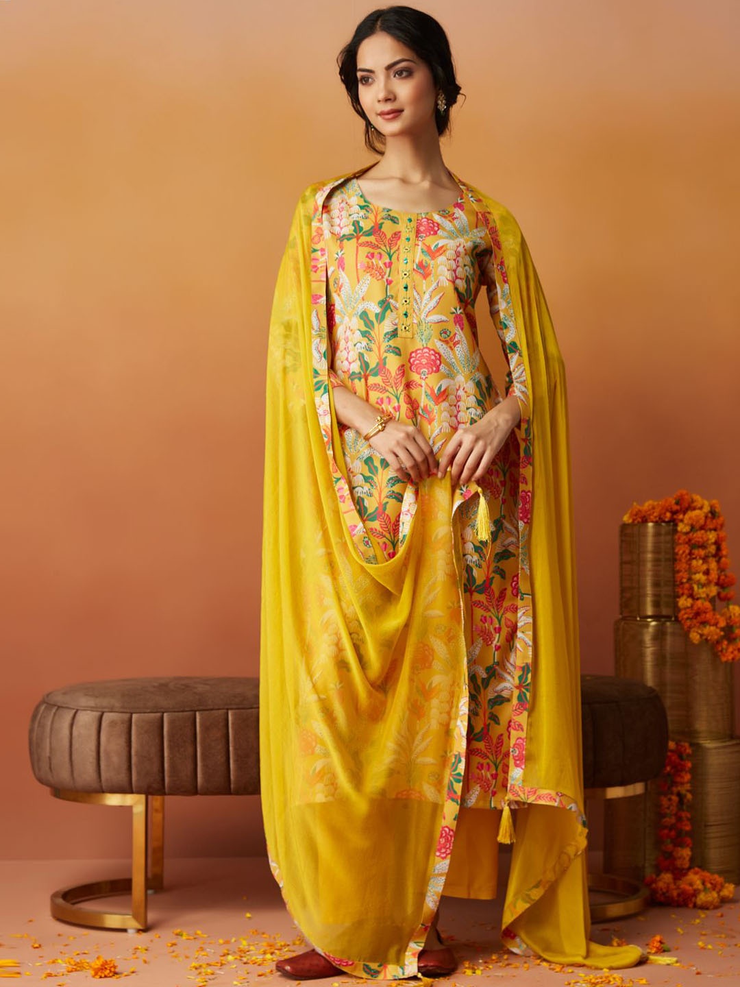 

J Turritopsis Floral Printed Straight Kurta With Trousers & Dupatta, Yellow