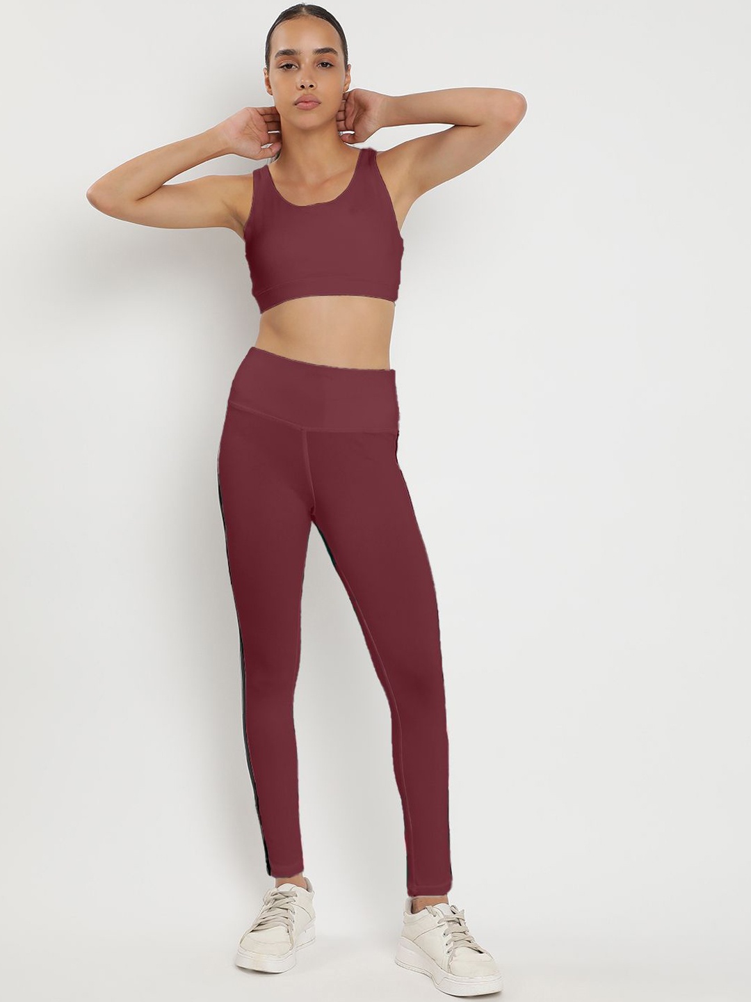 

Wearjukebox Synergy Sports Bra With High Rise Tights, Maroon